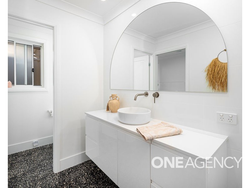 86 VALENCIA DRIVE, Gobbagombalin NSW 2650