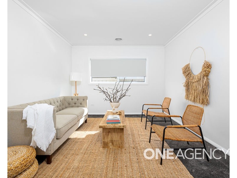 21 BONDI CRESCENT, Gobbagombalin NSW 2650