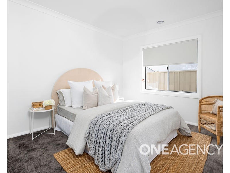 21 BONDI CRESCENT, Gobbagombalin NSW 2650