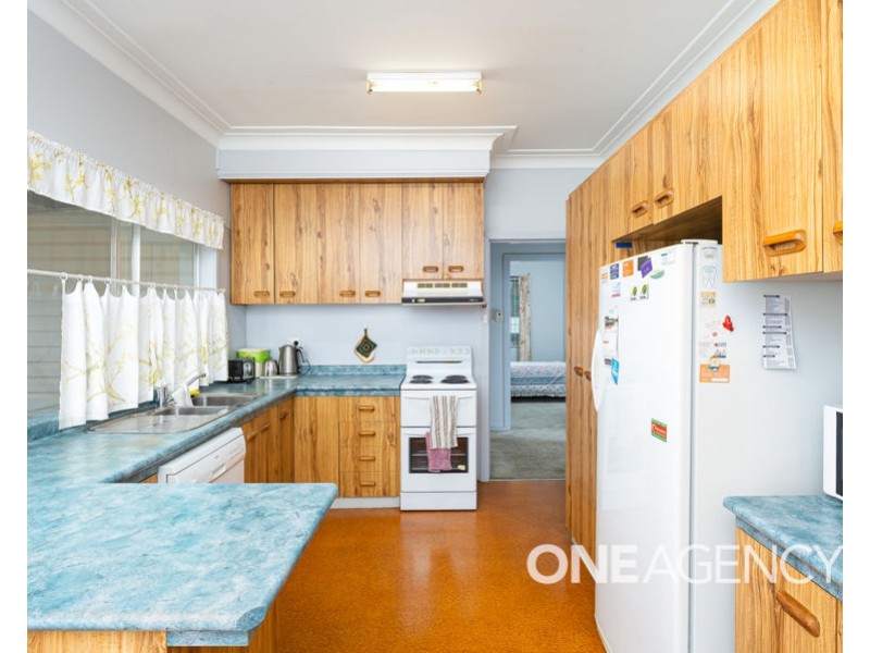 6 BARDIA STREET, Ashmont NSW 2650