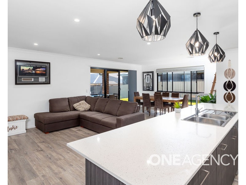 20 COLOMBO AVENUE, Gobbagombalin NSW 2650