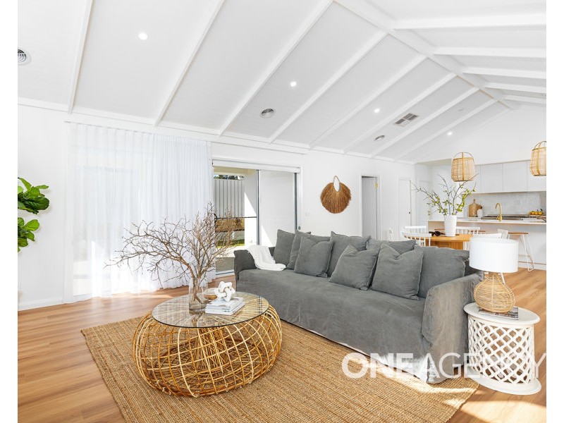 27 BONDI CRESCENT, Gobbagombalin NSW 2650