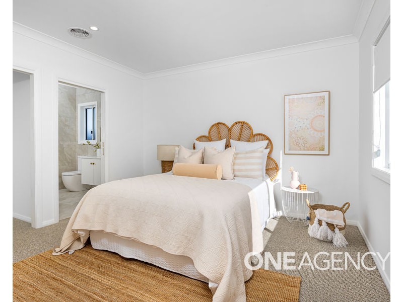 27 BONDI CRESCENT, Gobbagombalin NSW 2650