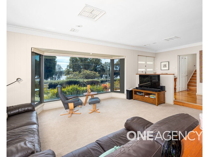 20 LAKESIDE DRIVE, Lake Albert NSW 2650