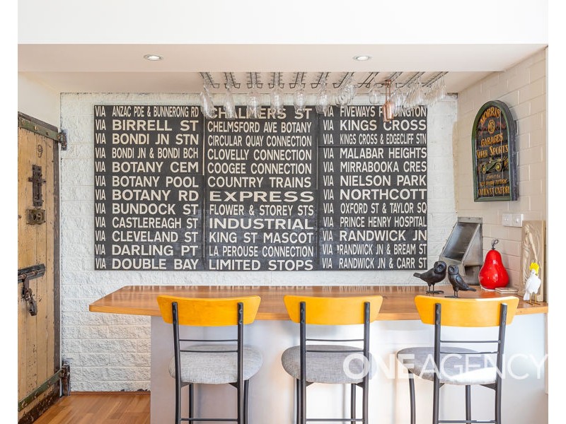 20 LAKESIDE DRIVE, Lake Albert NSW 2650