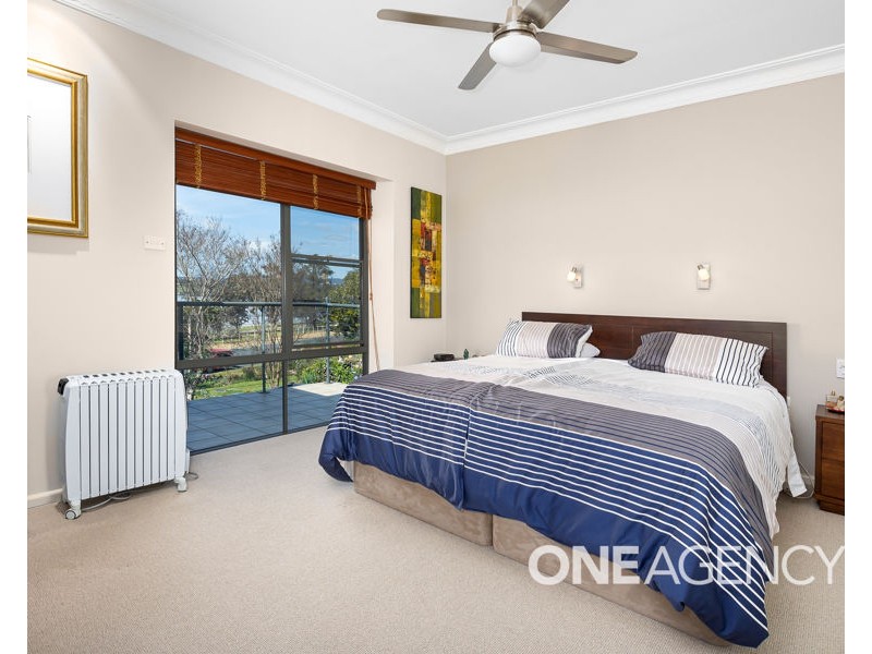 20 LAKESIDE DRIVE, Lake Albert NSW 2650