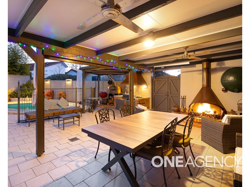 20 LAKESIDE DRIVE, Lake Albert NSW 2650