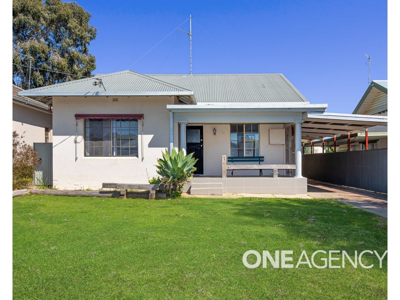 14 NORMAN STREET, Turvey Park NSW 2650