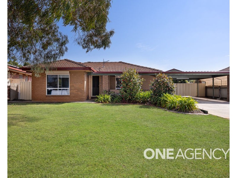 40 NARETHA STREET, Glenfield Park NSW 2650