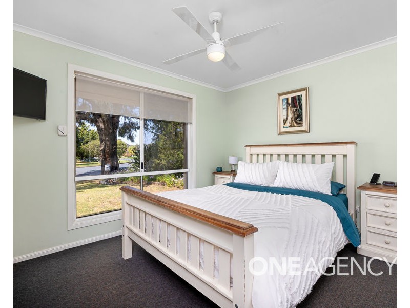 40 NARETHA STREET, Glenfield Park NSW 2650