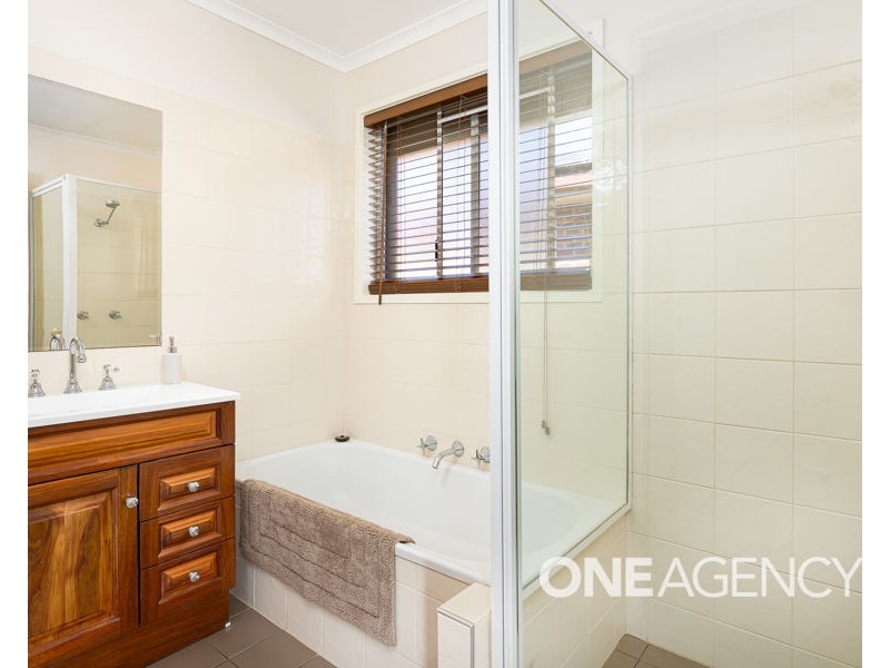 40 NARETHA STREET, Glenfield Park NSW 2650