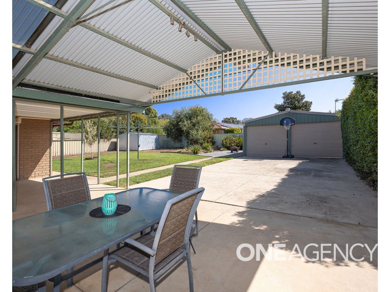 40 NARETHA STREET, Glenfield Park NSW 2650
