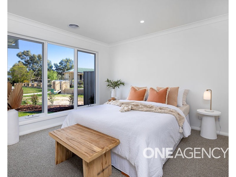 31 DURACK CIRCUIT, Boorooma NSW 2650