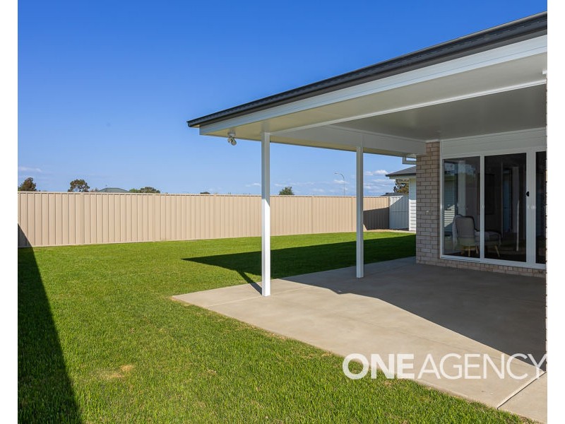 31 DURACK CIRCUIT, Boorooma NSW 2650