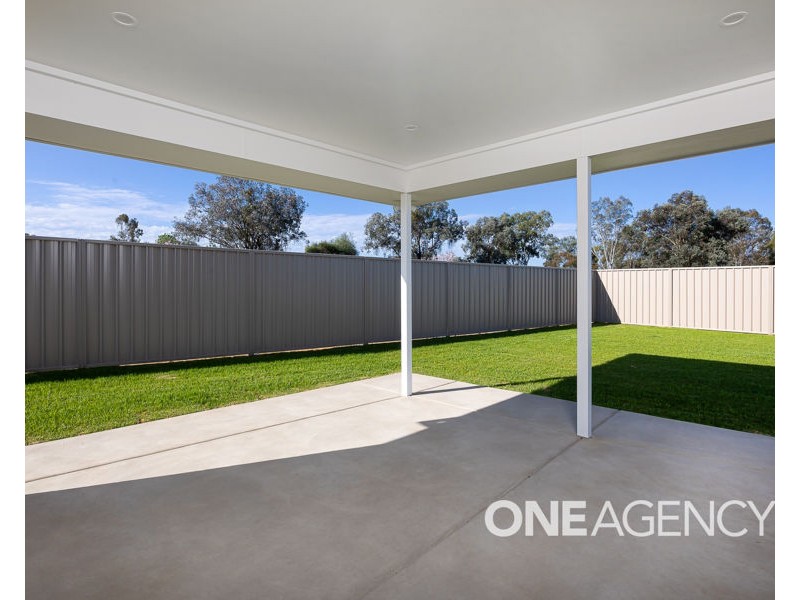 31 DURACK CIRCUIT, Boorooma NSW 2650