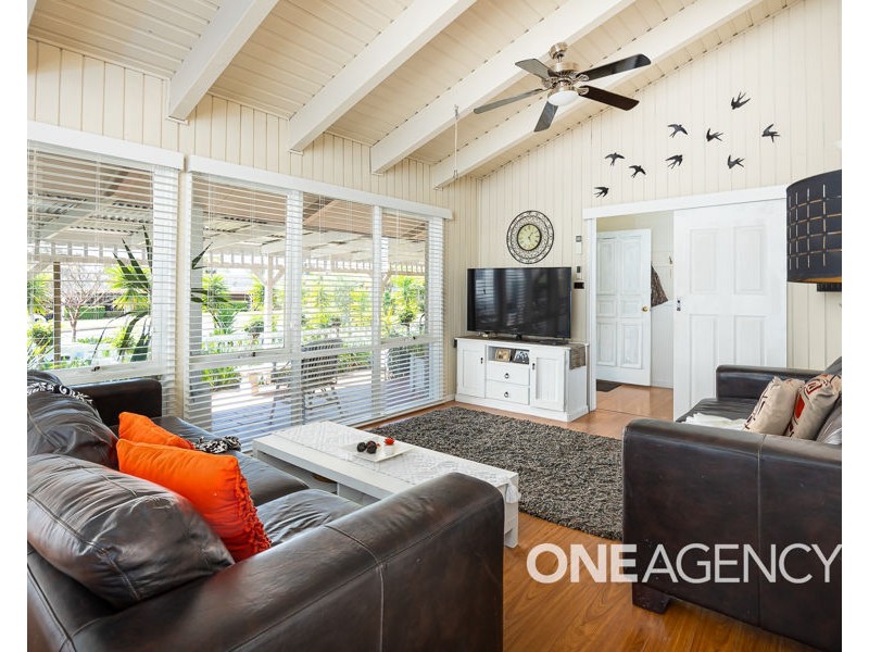 6 WAIMEA PLACE, Lake Albert NSW 2650