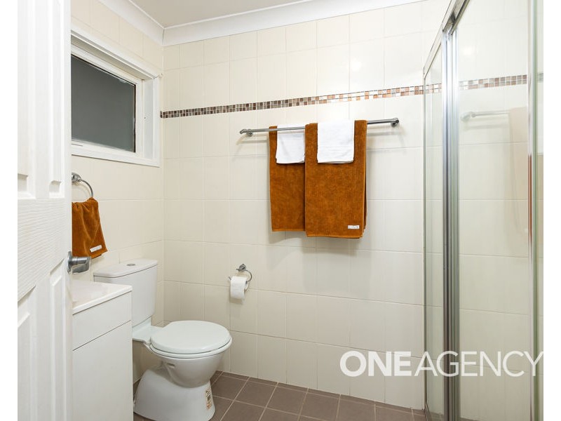 6 WAIMEA PLACE, Lake Albert NSW 2650