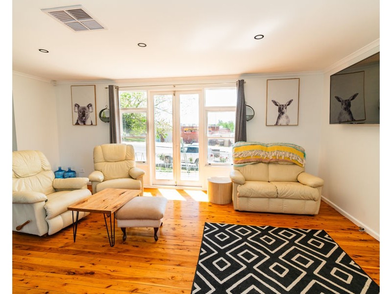 20 COPLAND STREET, Kooringal NSW 2650