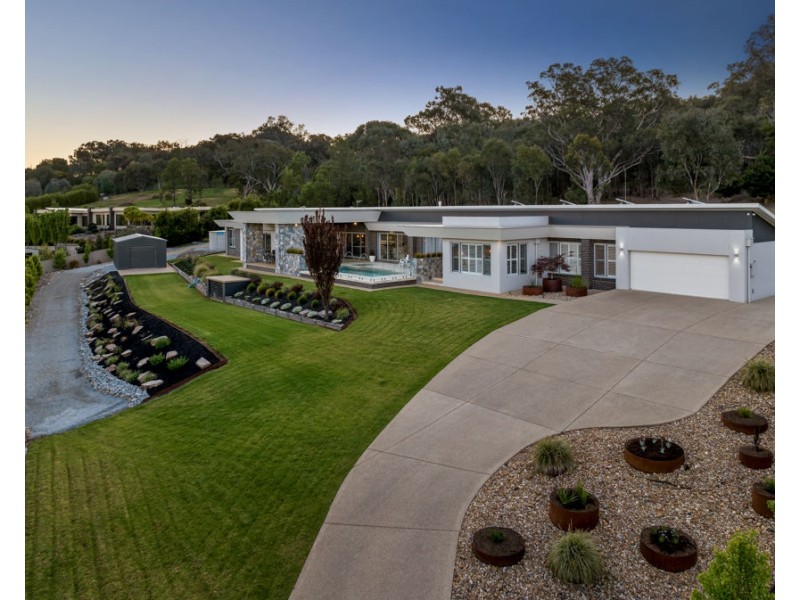 4 BULLER PLACE, Tatton NSW 2650