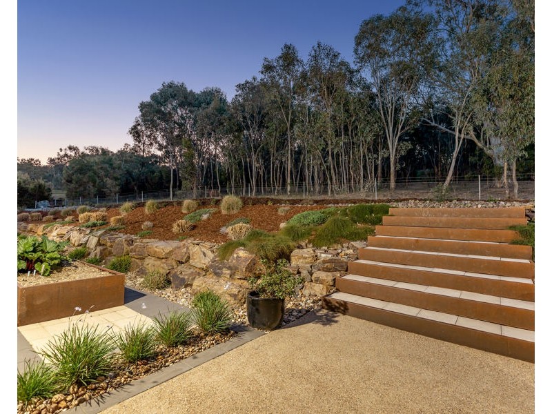 4 BULLER PLACE, Tatton NSW 2650