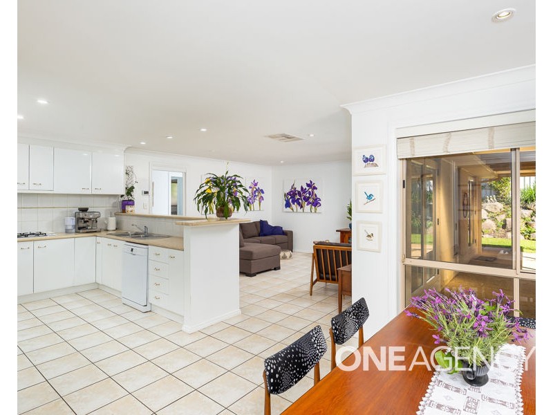 16 ROBERTS WAY, Kooringal NSW 2650