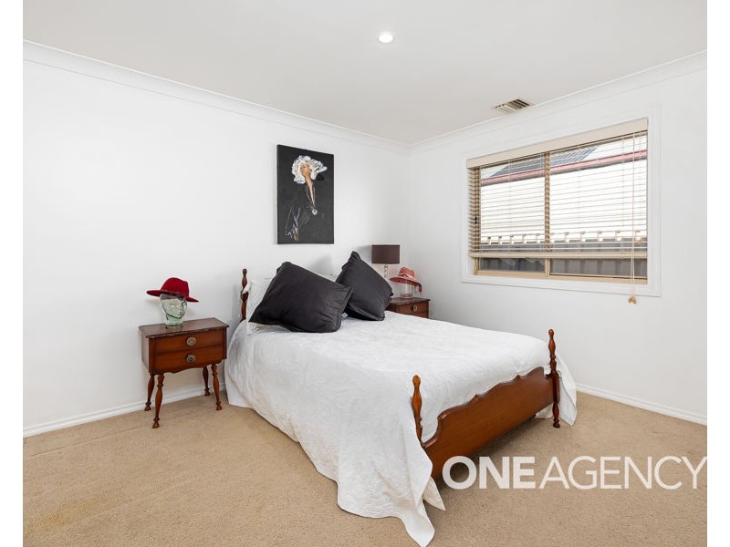 16 ROBERTS WAY, Kooringal NSW 2650