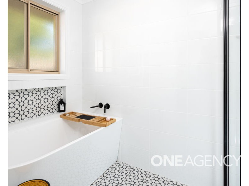 16 ROBERTS WAY, Kooringal NSW 2650