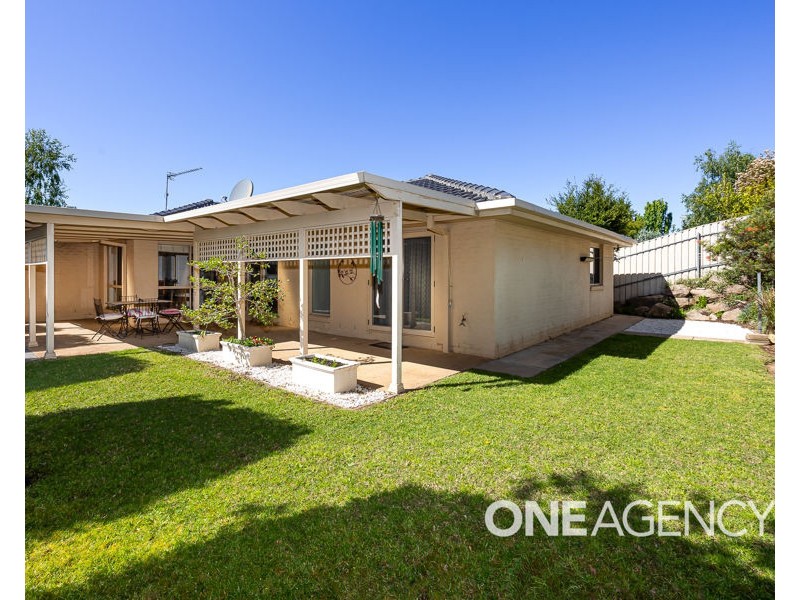 16 ROBERTS WAY, Kooringal NSW 2650