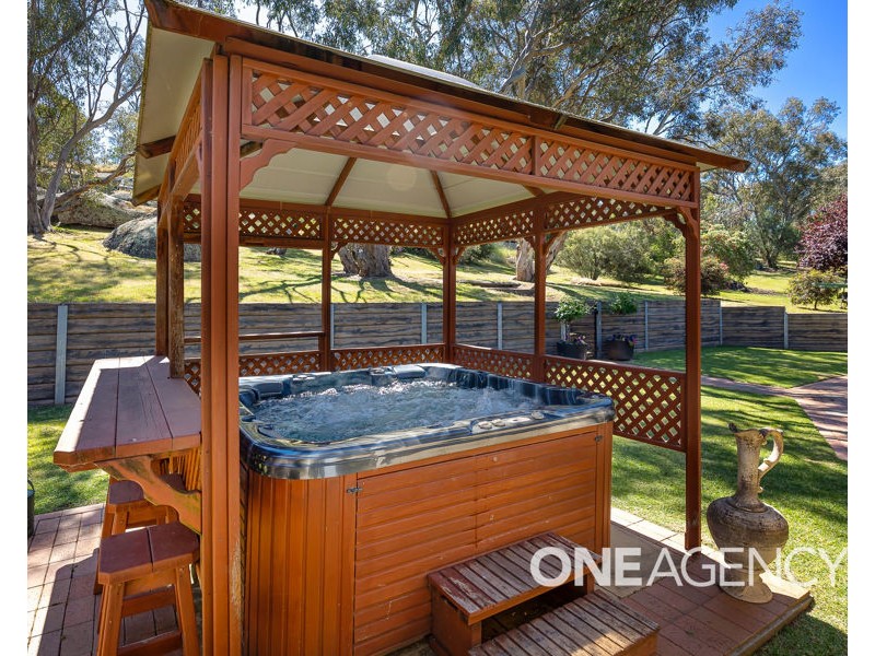 89 BRUCEDALE DRIVE, Brucedale NSW 2650