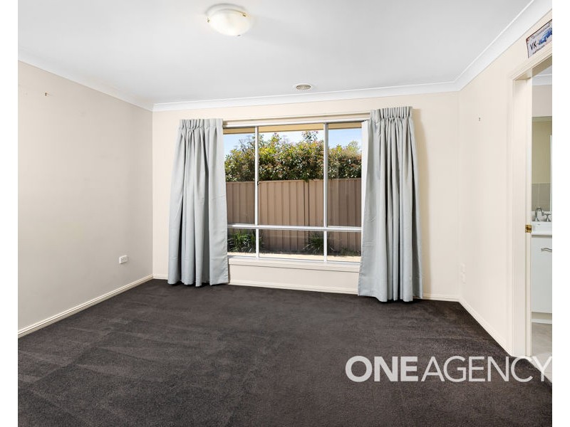 60 YARRAWAH CRESCENT, Bourkelands NSW 2650