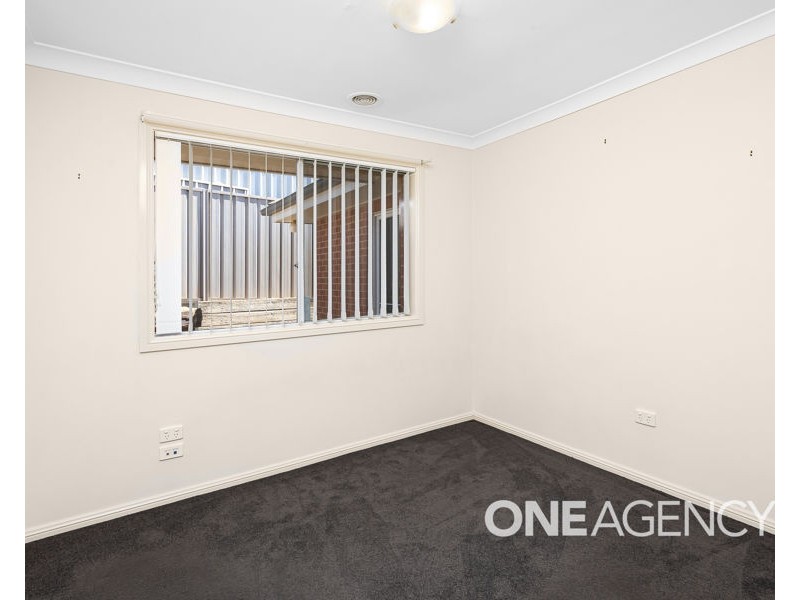 60 YARRAWAH CRESCENT, Bourkelands NSW 2650