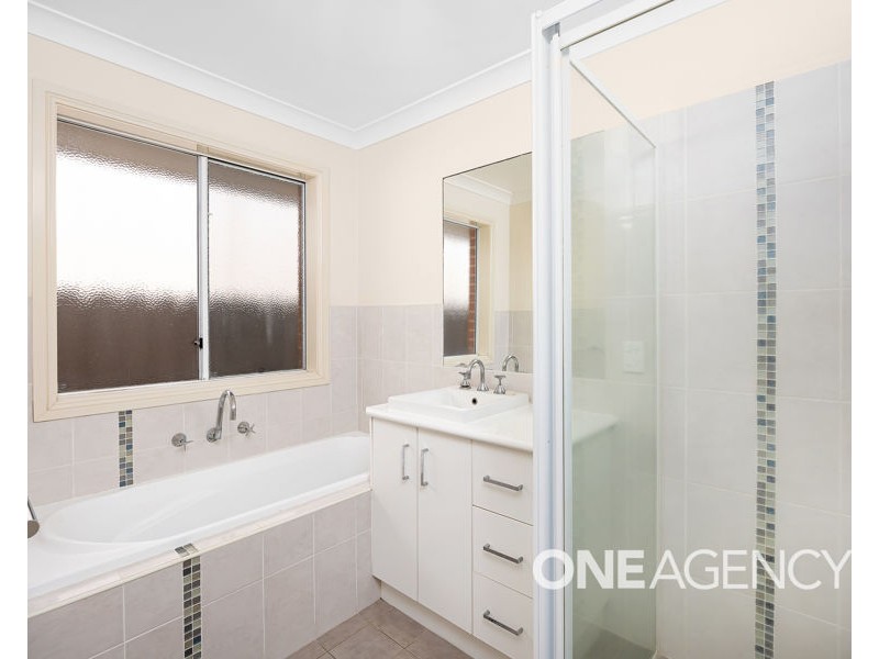 60 YARRAWAH CRESCENT, Bourkelands NSW 2650