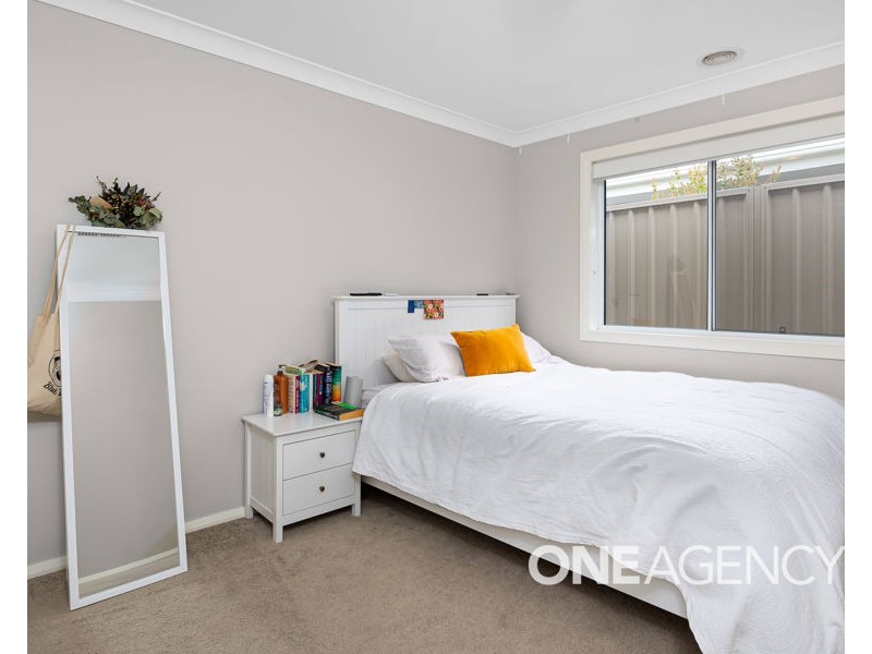 11 CHANG AVENUE, Lloyd NSW 2650