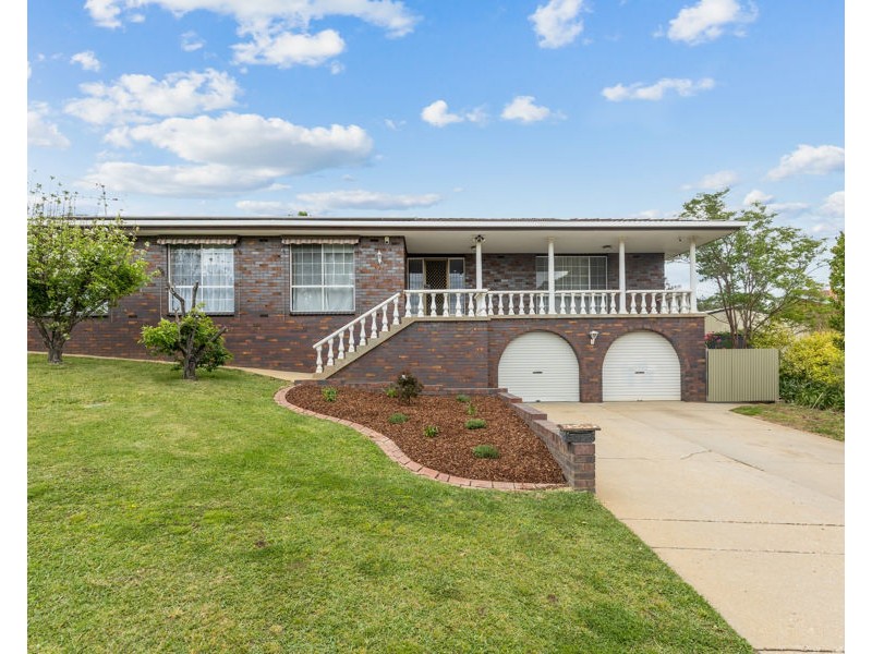 27 MISSOURI AVENUE, Tolland NSW 2650