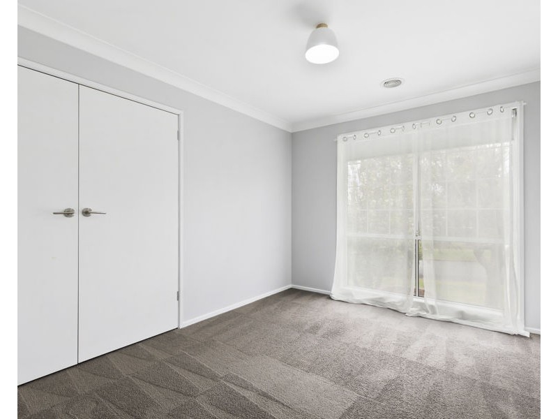 27 MISSOURI AVENUE, Tolland NSW 2650