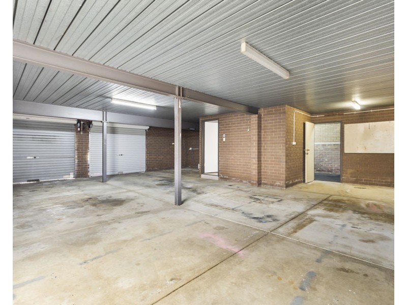 27 MISSOURI AVENUE, Tolland NSW 2650