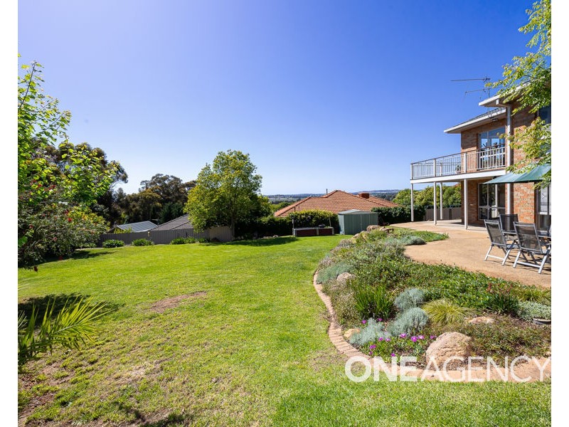 26 STELLWAY CLOSE, Kooringal NSW 2650