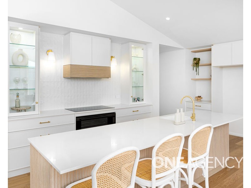 21 BENNELONG CRESCENT, Lloyd NSW 2650