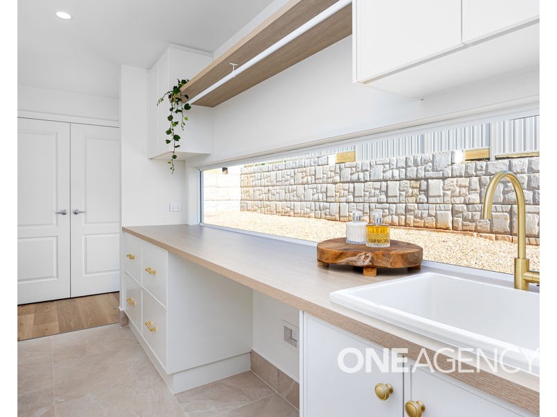 21 BENNELONG CRESCENT, Lloyd NSW 2650
