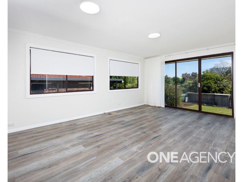 12 ROOSEVELT AVENUE, Tolland NSW 2650