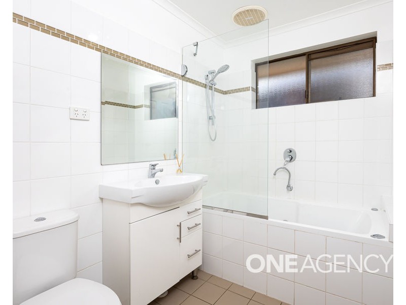 12 ROOSEVELT AVENUE, Tolland NSW 2650