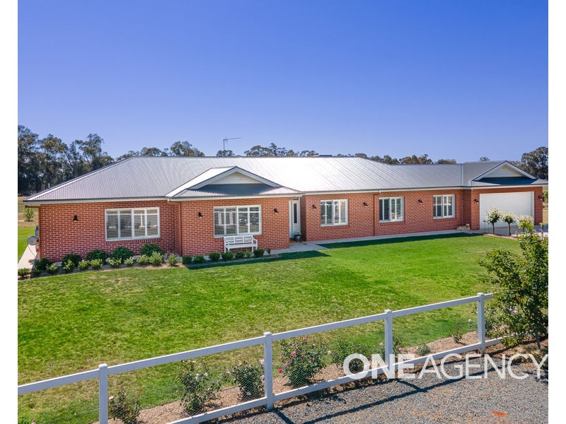 67 DAVIES DRIVE, Coolamon NSW 2701