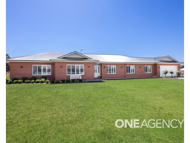67 DAVIES DRIVE, Coolamon NSW 2701