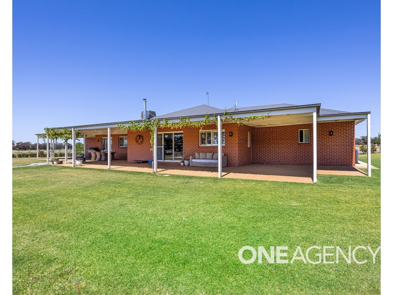 67 DAVIES DRIVE, Coolamon NSW 2701