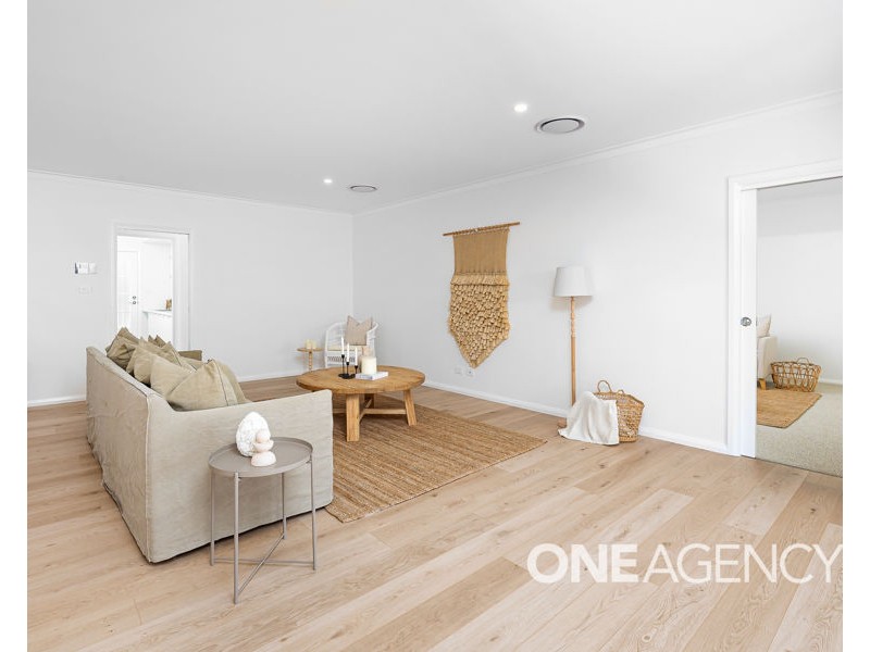 18 BONDI CRESCENT, Gobbagombalin NSW 2650
