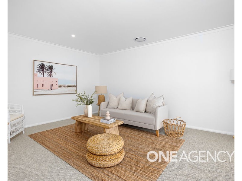 18 BONDI CRESCENT, Gobbagombalin NSW 2650