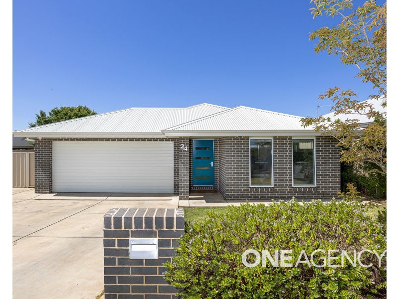 24 MUGGA STREET, Gobbagombalin NSW 2650