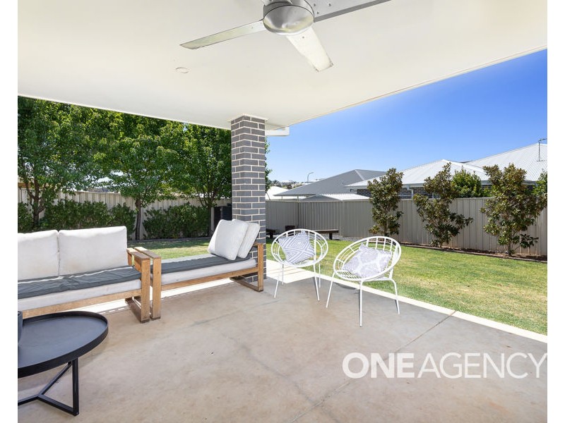 24 MUGGA STREET, Gobbagombalin NSW 2650