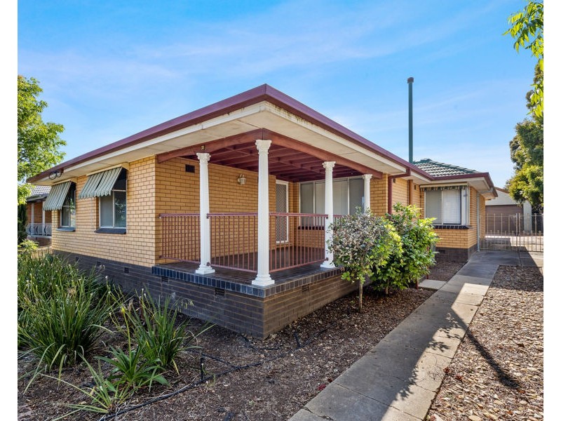 21 NIXON CRESCENT, Tolland NSW 2650