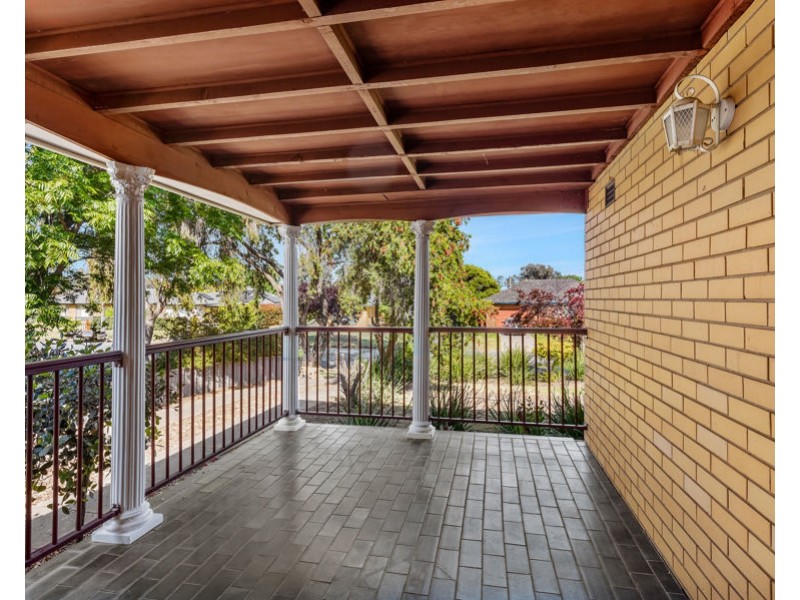 21 NIXON CRESCENT, Tolland NSW 2650
